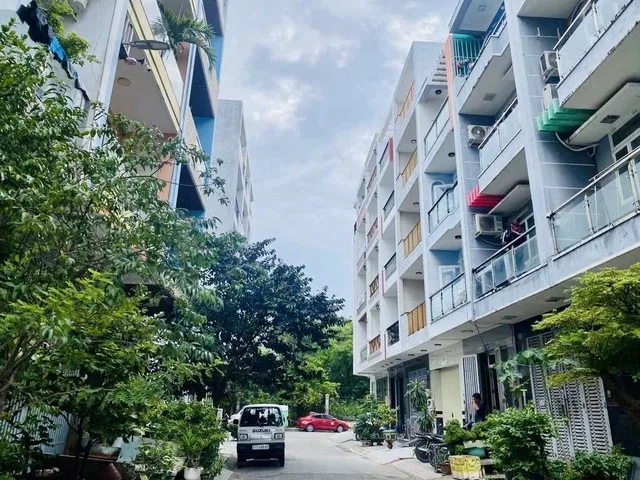 Bán nhà gần Đại Học Văn Lang Đặng Thuỳ Trâm-Bình Lợi.P13.Bình Thạnh(4x16m) 4 tầng