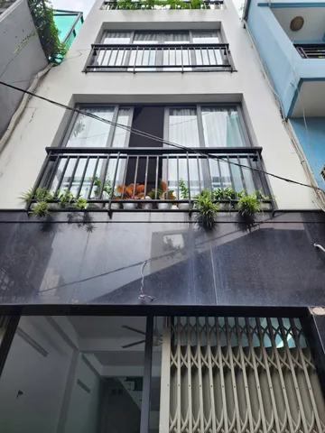 Bán gấp nhà 3 tỷ 150 đường Bùi Viện, Phạm Ngũ Lão, Q1. Diện tích 30m², xây 3 tầng, gần phố đi bộ