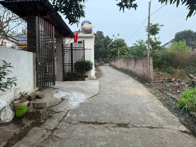 Bán đất 101.3m² có sẵn 50m² thổ cư ngang 6.49m giá 1.09 tỷ tại Phường Vân Phú
