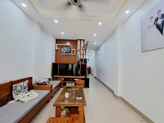 9.45 Tỷ Có Ngay NHÀ PHỐ ĐẠI TỪ - DT 46m² x 5 Tầng – MT 3.5m - NHÀ MỚI TINH – FULL NỘI THẤT – Gần Trường, Chợ Đại Từ, Hồ Linh Đàm