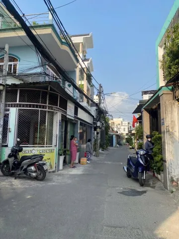 HẺM XE HƠI TỚI CỬA - CHỢ TÂN TRỤ - 2 TẦNG BTCT - TẶNG FULL NỘI THẤT - NHỈNH 5 TỶ TL