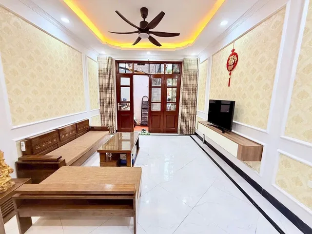 BÁN NHÀ 5T PHƯỜNG TÂY TỰU GẦN TRƯỜNG ĐH CÔNG NGHIỆP KHU B, NGÕ TRƯỚC NHÀ RỘNG THOÁNG GIÁ HƠN 5 TỶ CTL