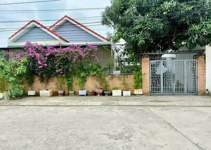Bán đất TĐC Vĩnh Hiệp, nay là phường Tây Nha Trang
105m² vuông vức – ngang 5m chuẩn chỉnh
Hướng Đông mát mẻ, sinh khí tốt