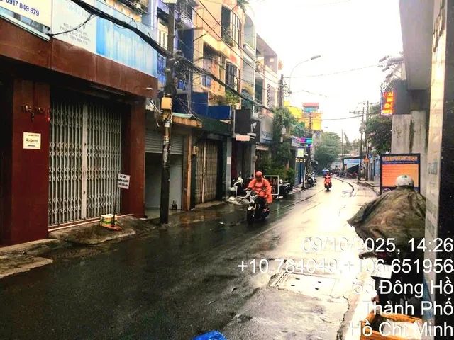 Bán nhà 2 lầu 2 mặt tiền kinh doanh đường Đông Hồ gần ngã tư Lạc Long Quân