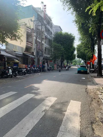 MẶT TIỀN LƯƠNG NHỮ HỌC Q.5 - 78,2m2 - 3 TẦNG 4 PN - NHÀ TRỐNG GIAO NGAY