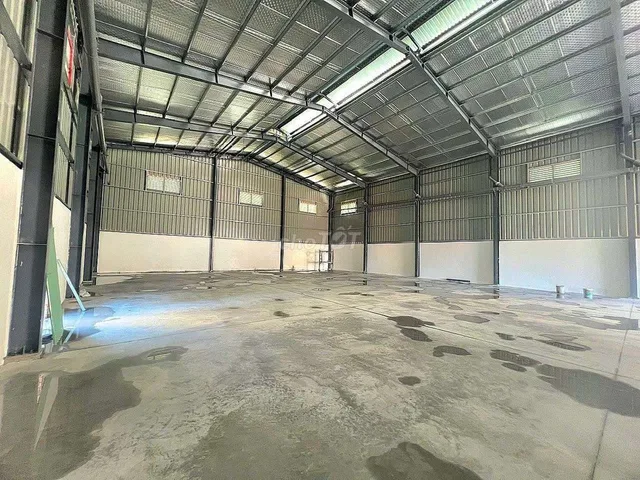 Kho xưởng Dĩ An 1100m² đường cont VP trệt lầu làm kho trưng bày sx
