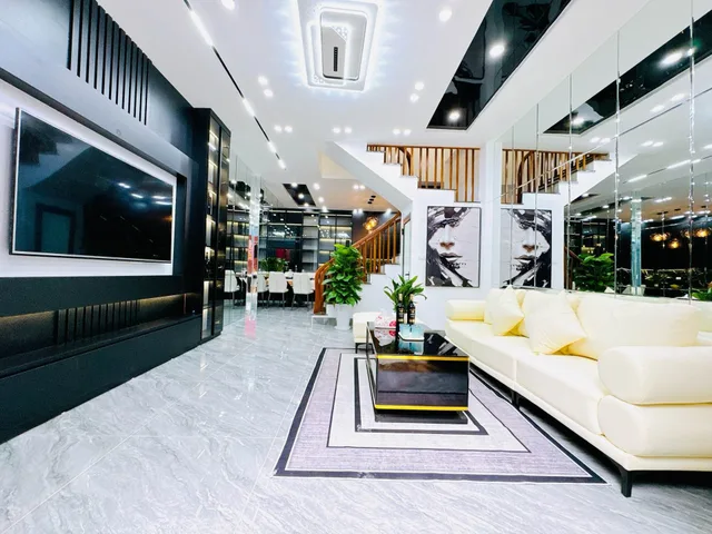 12.8 Tỷ CÓ NGAY NHÀ VƯƠNG THỪA VŨ PHÂN LÔ QUÂN ĐỘI HIẾM – DT 50m - MT 4.5m 
 Ô TÔ ĐỖ CỬA – NGÕ RỘNG THÊNH THANG