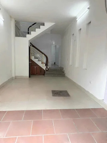 Cho thuê nhà riêng Ô TÔ ĐỖ CỬA ngõ 259 Yên Hoà, Cầu Giấy 45m X 4T giá 20 triệu