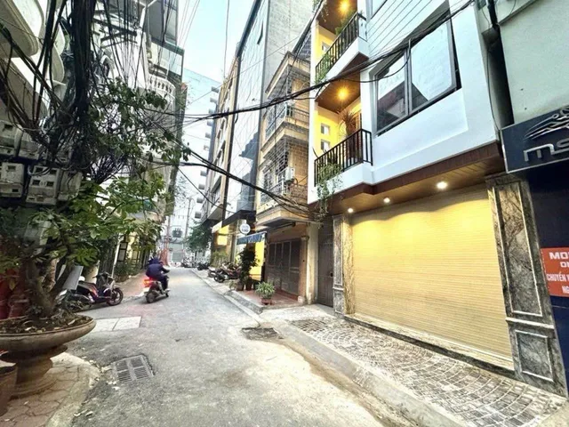 Bán nhà phố Thái Hà 5 tầng, thang máy lô góc 2 thoáng ô tô tránh vỉa hè kinh doanh 54m2, 29.5 tỷ
