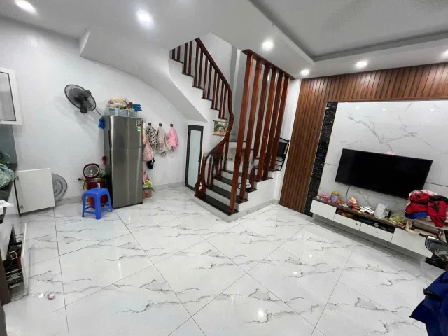 Cho Thuê Nhà Đường Chế Lan Viên - Bắc Từ Liêm 30M² 5 Tầng 3 Ngủ - Full Nội Thất Mới - Giá Thuê 14tr