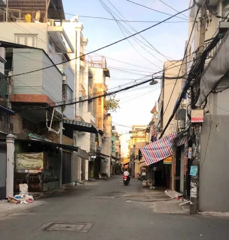 Siêu phẩm TÂN BÌNH GIÁP QUẬN 10 - HẺM 5M THÔNG Ô TÔ ĐỖ CỬA - 4 LẦU - 7 CHDV - DÒNG TIỀN 35 TRIỆU - CHỈ HƠN 7 TỶ