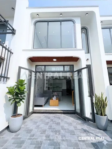Anh chị quan tâm liên hệ 0889999729 em xem nhà thật chính chủ nhé