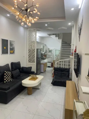 Cho Thuê Nhà 40M² 5 Tầng 3 Ngủ Full Đồ - Ô Tô Đỗ Cửa - Giá Thuê 14tr