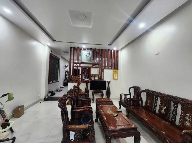 CHO THUÊ NHÀ 3 TẦNG MT CHÂU THỊ VĨNH TẾ , NGŨ HÀNH SƠN