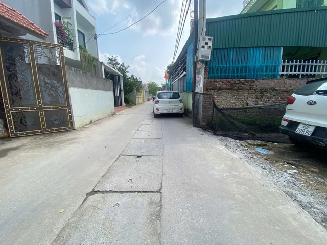CẦN BÁN 76M QUANG MINH, MÊ LINH,TRỤC Ô TÔ TRÁNH,KINH DOANH,GẦN TRƯỜNG,CHỢ,KHU ĐÔ THỊ.LH MR QUANG