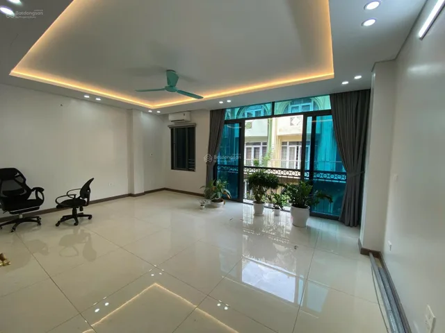Cho thuê văn phòng 35 m2 tại khu đô thị Mỗ Lao- Làng Việt Kiều Châu âu