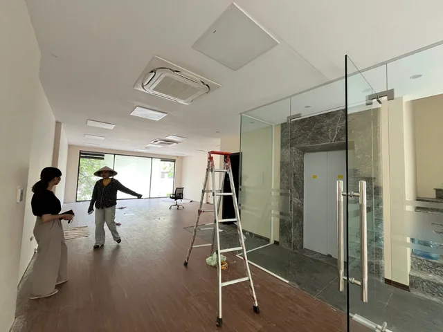 Cho thuê sàn văn phòng HIm Lam Vạn Phúc, 90 m2/tầng, mặt đường Tố Hữu