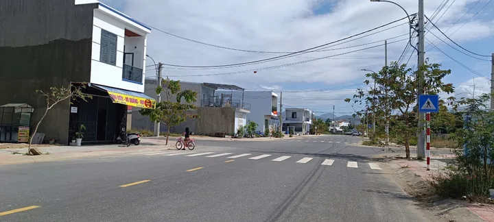 GIẢM 200 TRIỆU BÁN LÔ ĐẤT ĐẸP KHU TÁI ĐỊNH CƯ NGỌC HIỆP – TÂY NHA TRANG đường số 4 rộng 20m Diện tích: 107,5m²