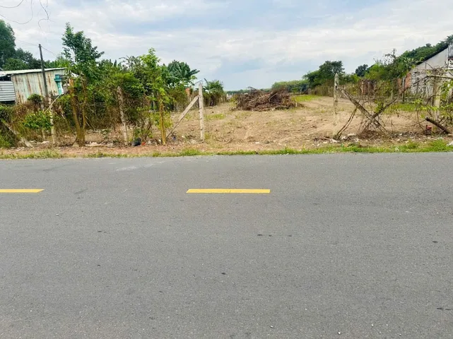 Bán đất thổ cư 2MT kinh doanh buôn bán MT đường Bàu Lách xã Phạm Văn Cội Củ Chi TPHCM, DT: 2200m2.