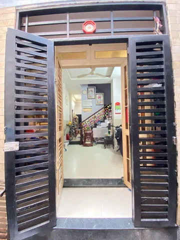 NHÀ QUẬN 1 - SÁT ĐH SÀI GÒN - 4 TẦNG MỚI ĐẸP - GIÁ CHỈ 5.8 TỶ