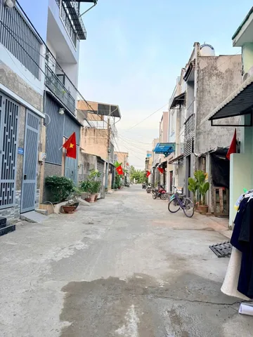 🚗 BÁN NHÀ 3 TẦNG - 55M2(5.5*10), HOÀN CÔNG, 4PN, 3WC - KHÔNG QH -  NHÀ HẺM XE HƠI - GẦN KĐT ĐÔNG TĂNG LONG - P LONG TRƯỜNG, THỦ ĐỨC.( N )