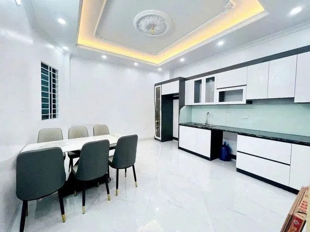 Cho Thuê Nhà Ngõ 35 Đông Ngạc - Bắc Từ Liêm 35M² 5 Tầng 3 Ngủ - Full Nội Thất - Nhà Lô Góc - Gần Phố - Giá Thuê 12tr