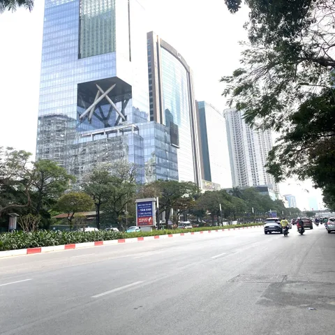Mặt Phố Nghĩa  Đô sổ gần 80m2, kinh doanh sầm uất, 21 tỷ hơn.