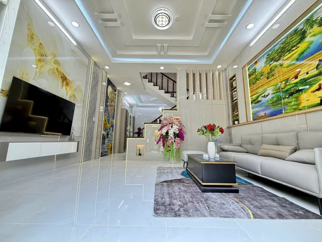Nhà Hiệp Thành 1 trệt 3 lầu hẻm 9m xe hơi tránh nhau.