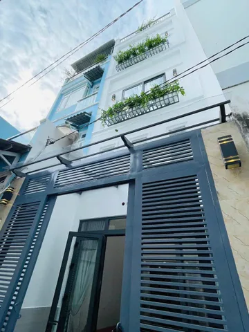 Bán gấp nhà đẹp hẻm 6m Đ. Phan Văn Trị-p11- Bình Thạnh. 70m2, 3tỷ2. Hẻm xe hơi rộng 8m. Giá Thuê 27tr/ tháng. Sổ Hồng Riêng chính chủ.