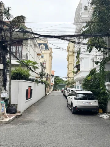 BDS HVL [NC]SÀN VĂN PHONG 80m2 BÌNH THANHH 

Sàn 80m2 vuông, không cột, đẹp như tranh vẽ, có luôn nội thất giá mềm nhất Sài Gòn

🎄 Địa chỉ: 164 𝑁𝑔𝑢𝑦𝑒̂̃𝑛 𝑉𝑎̆𝑛 𝑇ℎ𝑢̛𝑜̛𝑛𝑔, 𝑃.25, 𝑄. 𝐵𝑖̀𝑛ℎ 𝑇ℎ𝑎̣𝑛ℎ(𝑃ℎ𝑢̛𝑜̛̀𝑛𝑔 𝑇ℎ𝑎̣𝑛ℎ 𝑀𝑦̃ 𝑇𝑎̂𝑦 𝑚𝑜̛́𝑖).
💸 Giá thuê: 12.5 𝑈𝑆𝐷/𝑚²/𝑡ℎ