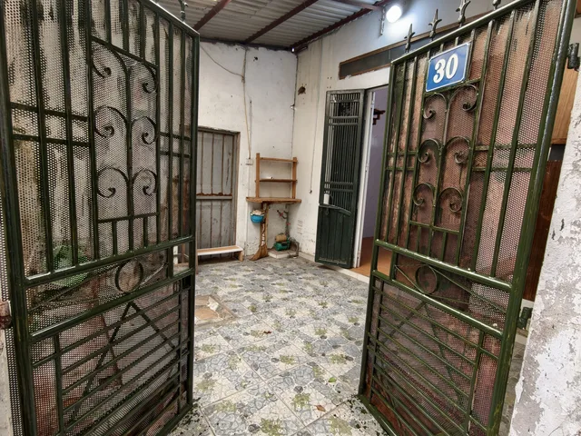 Bán nhà giá hiếm Phường Long Biên - Hà Nội (45,9m2 sẵn nhà c4 1,5 tầng,full sổ)