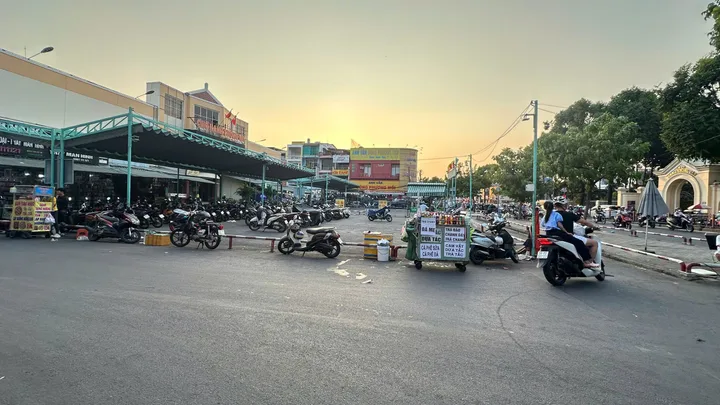 🔥 GIẢM SỐC 1.2 TỶ - NHÀ MẶT TIỀN KINH DOANH CHỢ ĐÊM HẠNH THÔNG TÂY - ĐƯỜNG 8M CÓ VỈA HÈ  - CÒN 10.1 TỶ🔥