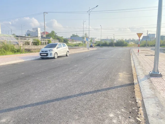 BÁN NỀN MẶT TIÊN ĐƯỜNG VÀO TRƯỜNG MẦM NON 3 - P PHƯỚC HẬU