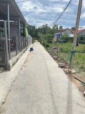 CHÍNH CHỦ BÁN ĐẤT TẶNG NHÀ,
THÔN 2, XÃ NINH SƠN, TX NINH HÒA.