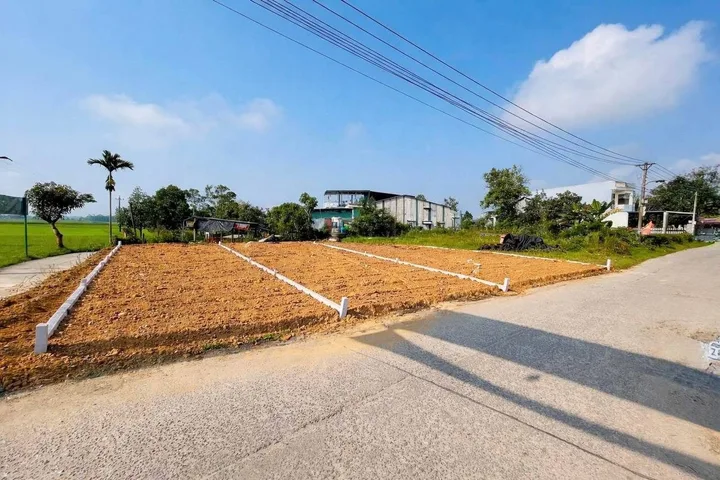 Bán lô góc Phú Quý trục chính đường 7m5 , Cách sân bay 20Phút