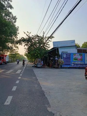 🔥 ĐẤT THỔ CƯ giá 1ty550– XÂY DỰNG TỰ DO GẦN KCN TÂY BẮC CỦ CHI
📍 Vị trí: gần KCN Tây Bắc – khu dân cư hiện hữu, gần trường học , bến xe Củ Chi
📐 Diện tích: 5x23m (115m²)
🏡 Thổ cư – xây dựng tự do
📄 Sổ riêng chính chủ
👉 Phù hợp: ở, xây trọ, đầu tư lâu