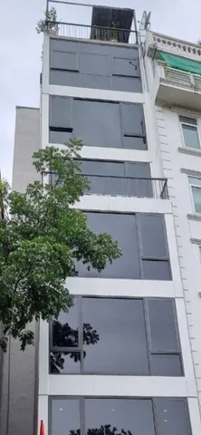 - Bán nhà mặt phố Tam Khương. Ngay ĐH Y. Ô tô tránh đỗ. Vỉa hè 3m. KD sầm uất ngày đêm
DT 62m 8 tầng thang máy MT 5,2m. Giá 38 tỷ