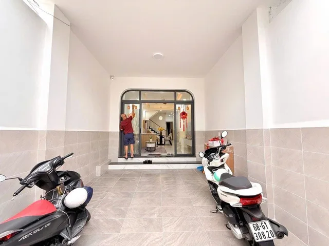 Bán Gấp Nhà Phố Mới Xây  3 Tầng Diện Tích 87m2 Mặt Tiền  Kinh Doanh Đường Thới An 18 Q12