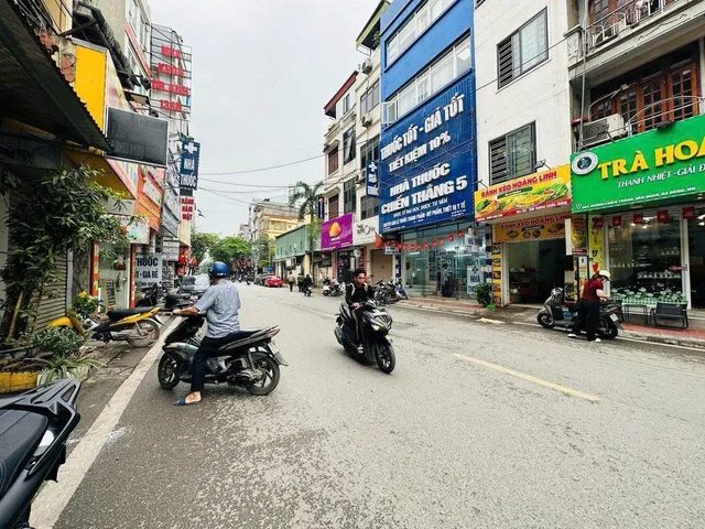 Hiếm nhà đẹp 5 tầng mặt đường Chiến Thắng, 32m2, mặt tiền 3.6m, 2 thoáng, vị trí đẹp, kinh doanh tốt, giá 16.2 tỷ