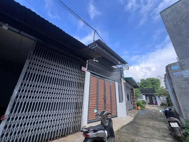 Bán nhà 204.4m² có sẵn 40m² thổ cư ngang 6.2m giá 2.95 tỷ tại chợ y nuê eatam
