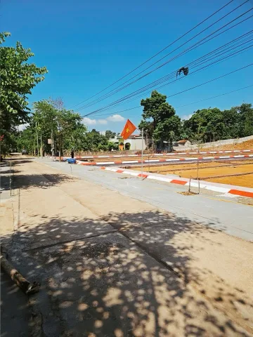 Gia đình cần bán lô đất 80m2

👉 Đường rộng ô tô tránh
👉 Khu dân cư đông
👉 Phù hợp xây nhà ở lâu dài

📍 Gần tiện ích, đi lại thuận tiện

💰 Giá: nhirnh 6XX

📞 Liên hệ xem đất: 0328677705