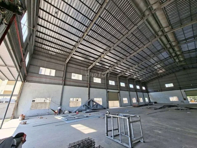 Cho thuê xưởng diện tích đất 3500m2 nhà xưởng 1400m2 pccc vách tường