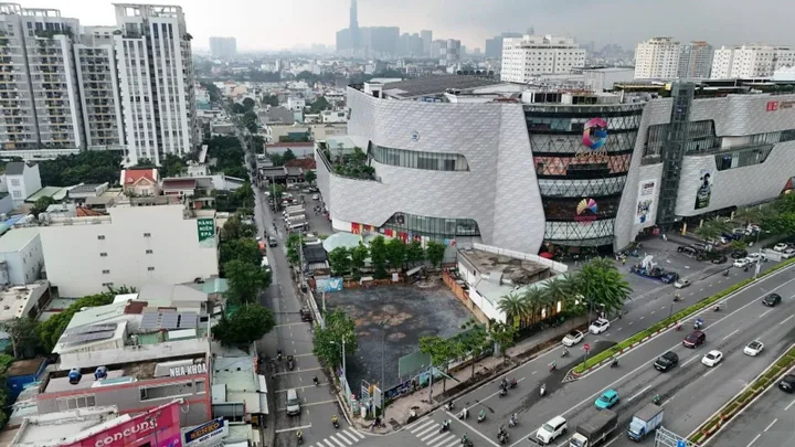Tòa Nhà 7 Tầng Mặt Tiền đường Phạm Văn Đồng gần TTTM Gigamall Thủ Đức