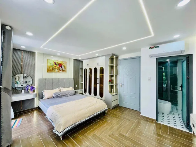 NHÀ NGANG 5M ĐƯỜNG NGUYỄN CỬU VÂN - BÌNH THẠNH- SHR