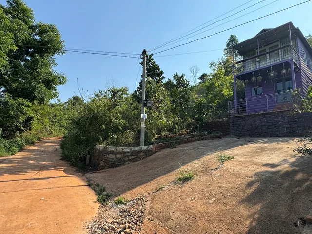 Đất thổ cư, view đẹp ở xã Nam Ban Lâm Hà. Chỉ 20km ra tới sân bay Liên Khương Đà Lạt. Giá 870 Tr/544m2. Ngang 13.5m mặt tiền