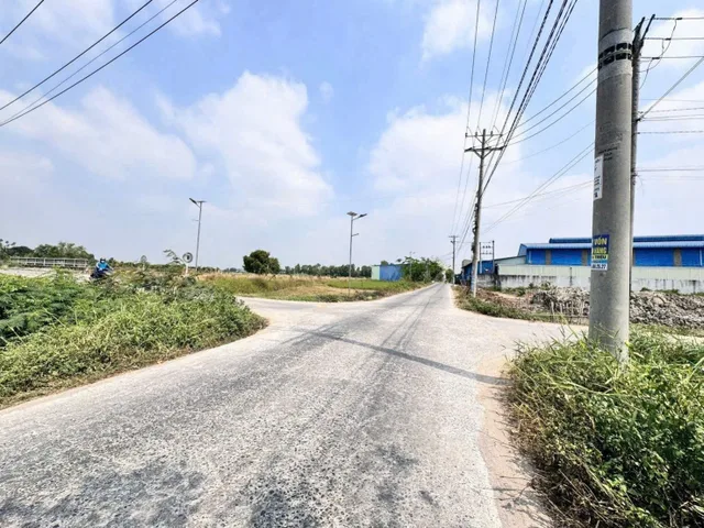 Bán đất 1081.6m² có sẵn 130m² thổ cư ngang 5m giá 790 triệu tại Xã Đức Lập