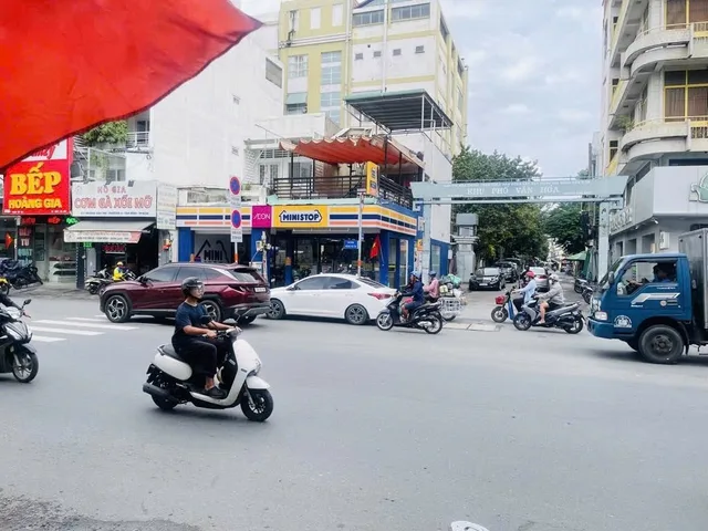 MẶT TIỀN HOÀNG VĂN THỤ - KINH DOANH ĐA NGÀNH NGHỀ - 65M² x 4 tầng, chỉ 14 tỷ 500