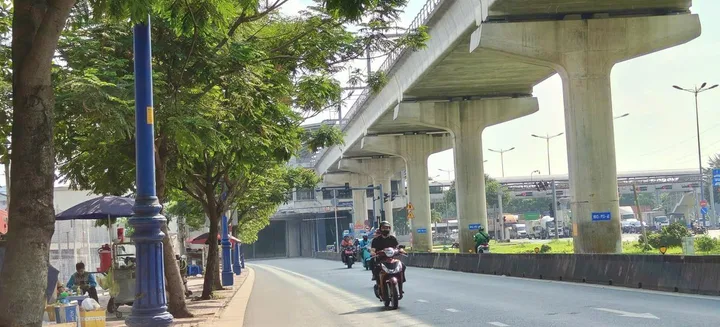 Bán đất mặt tiền Xa Lộ Hà Nội Thủ Đức 300m2 Ngang 8m Sát Ga Metro & CocaCola – 20.5 Tỷ.