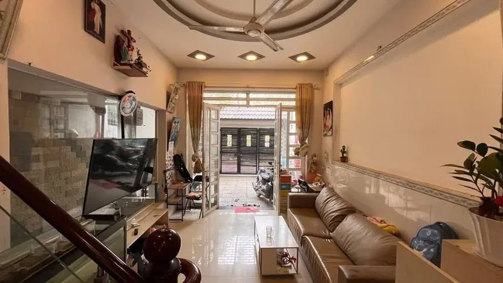 🔴Nhà 2 lầu Bà Điểm nhanh mới kịp 5mx17m đường nhựa 7m giá 5.2 tỷ tại Xã Bà Điểm