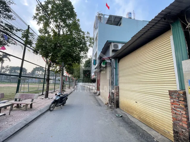 Lô đất 50m2 gần Nhổn( đh công nghiệp ), view sân bóng - đường Ô TÔ TRÁNH NHAU